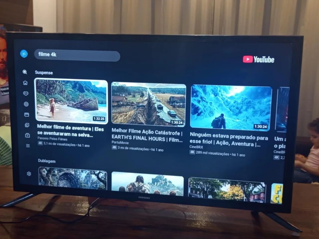 Smart TV SANSUNG 32'' Linda funcionando perfeitamente. Vai com Pezinho e controle 