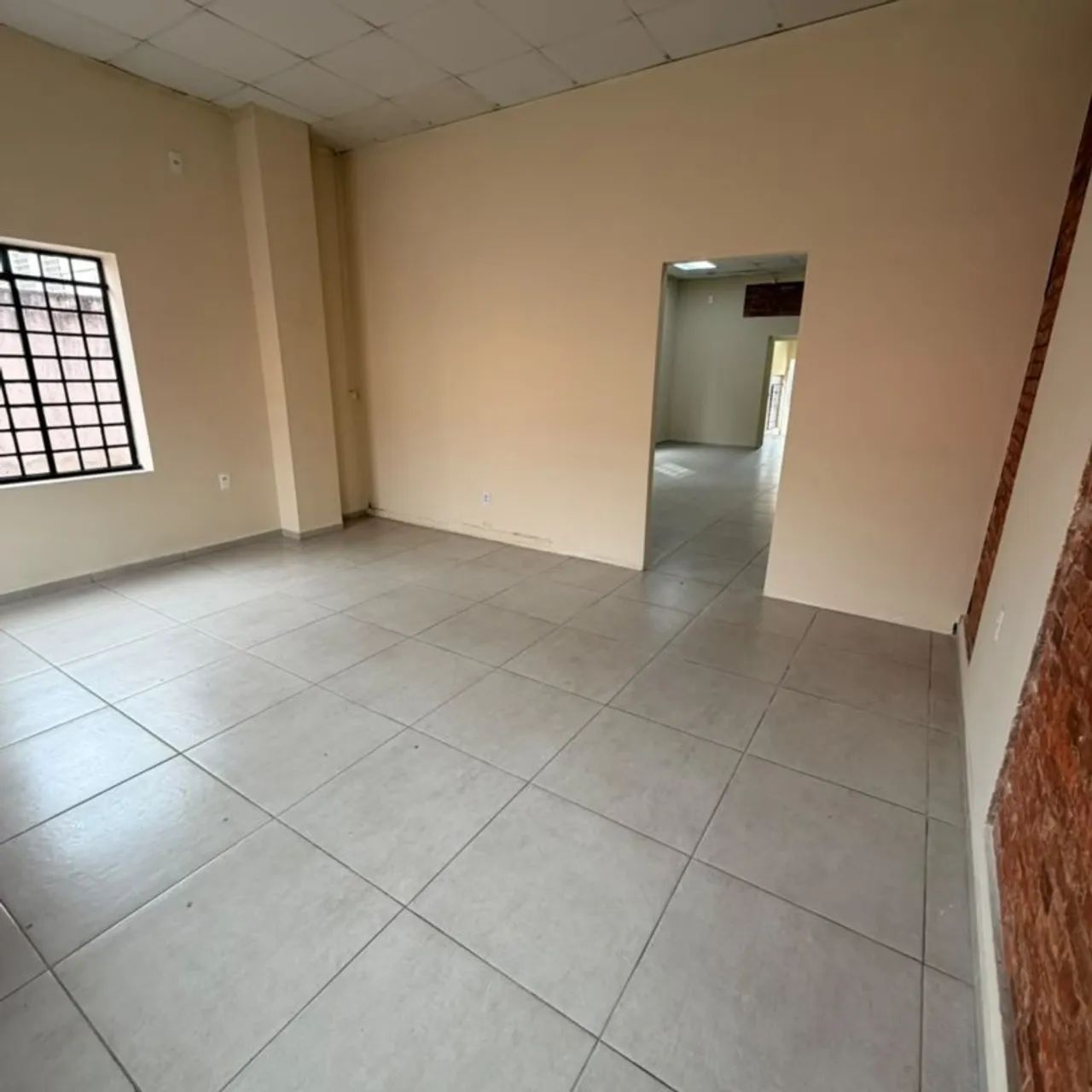 SALA COMERCIAL PARA LOCAÇÃO NO CENTRO - Foto 2