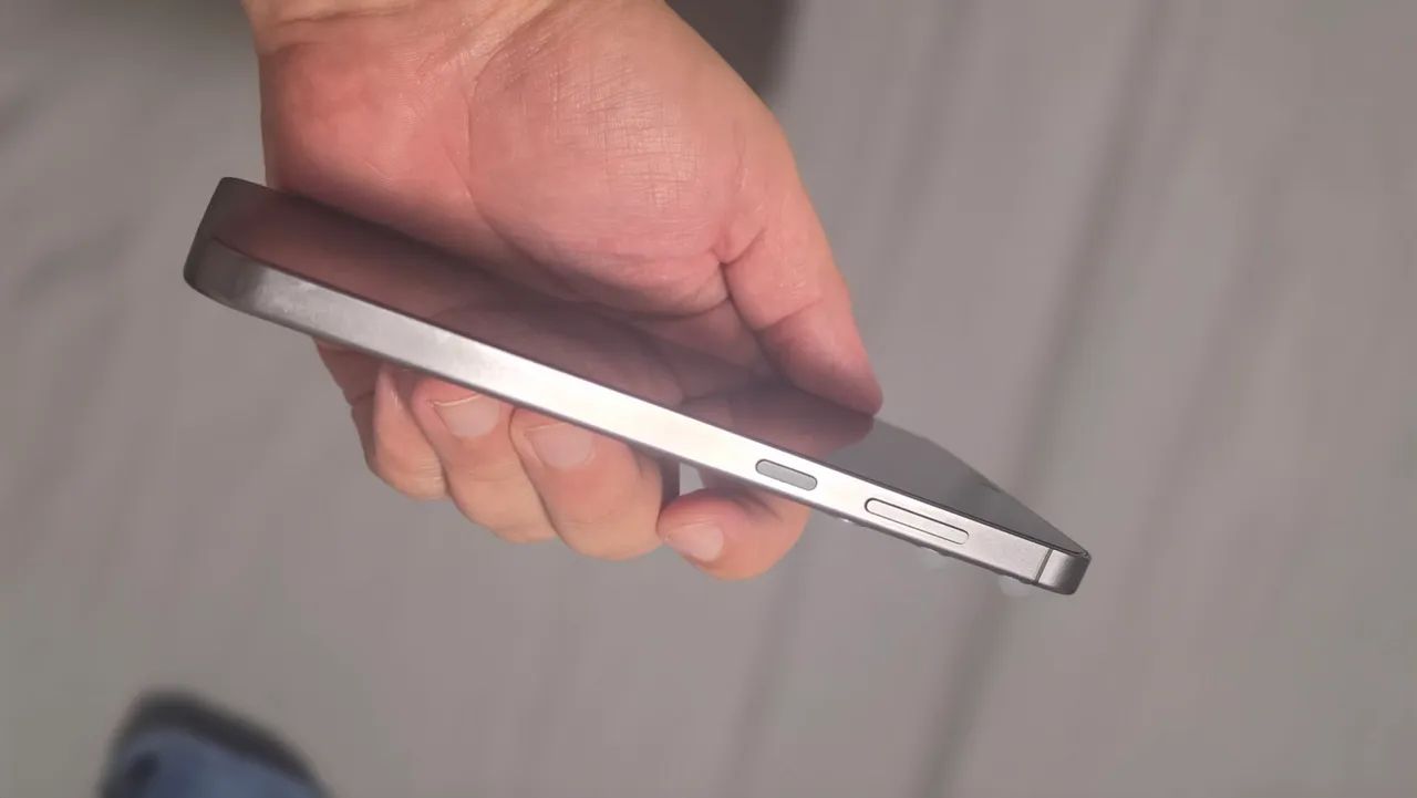 Vendo Samsung S24 Plus com caixa e nota fiscal em estado de zero - Foto 3