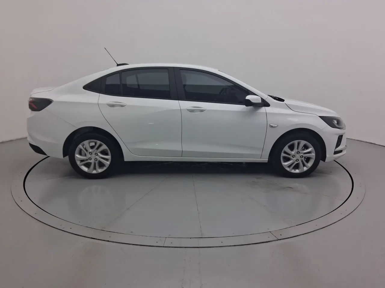 Chevrolet Onix Hatch LTZ 1.4 8V Flex Power Aut. 4P, foto 6 de 18
