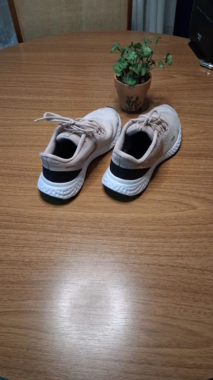 Tênis  Nike feminino ,36 - Foto 2
