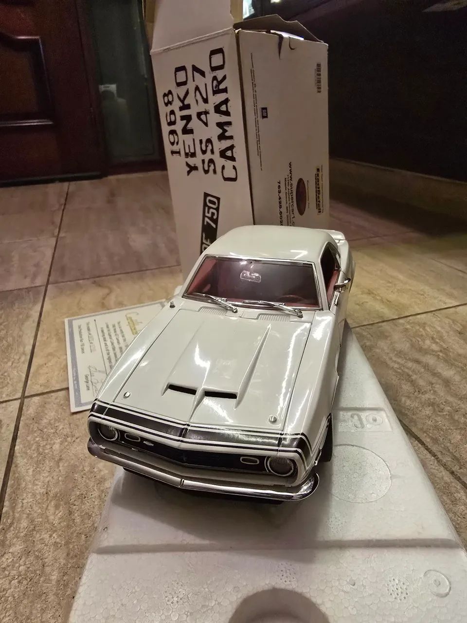 Camaro Exact detail 1/18 numerado com caixa - Foto 3