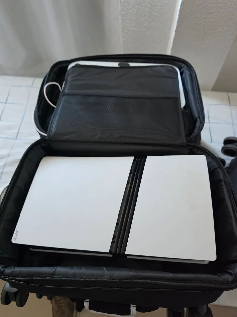 PS5 Pro 2TB - Completo, com 2 Controles e Acessórios - Foto 3