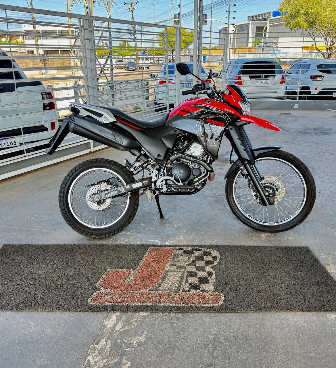 XTZ 250 LANDER 2024 - Foto 3