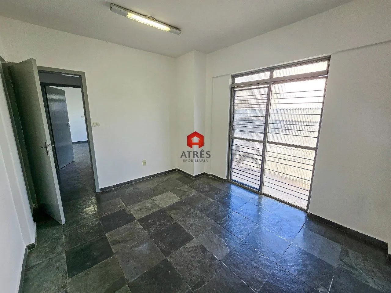 Sala comercial com 27m² localizado no Setor Bueno. - Foto 2