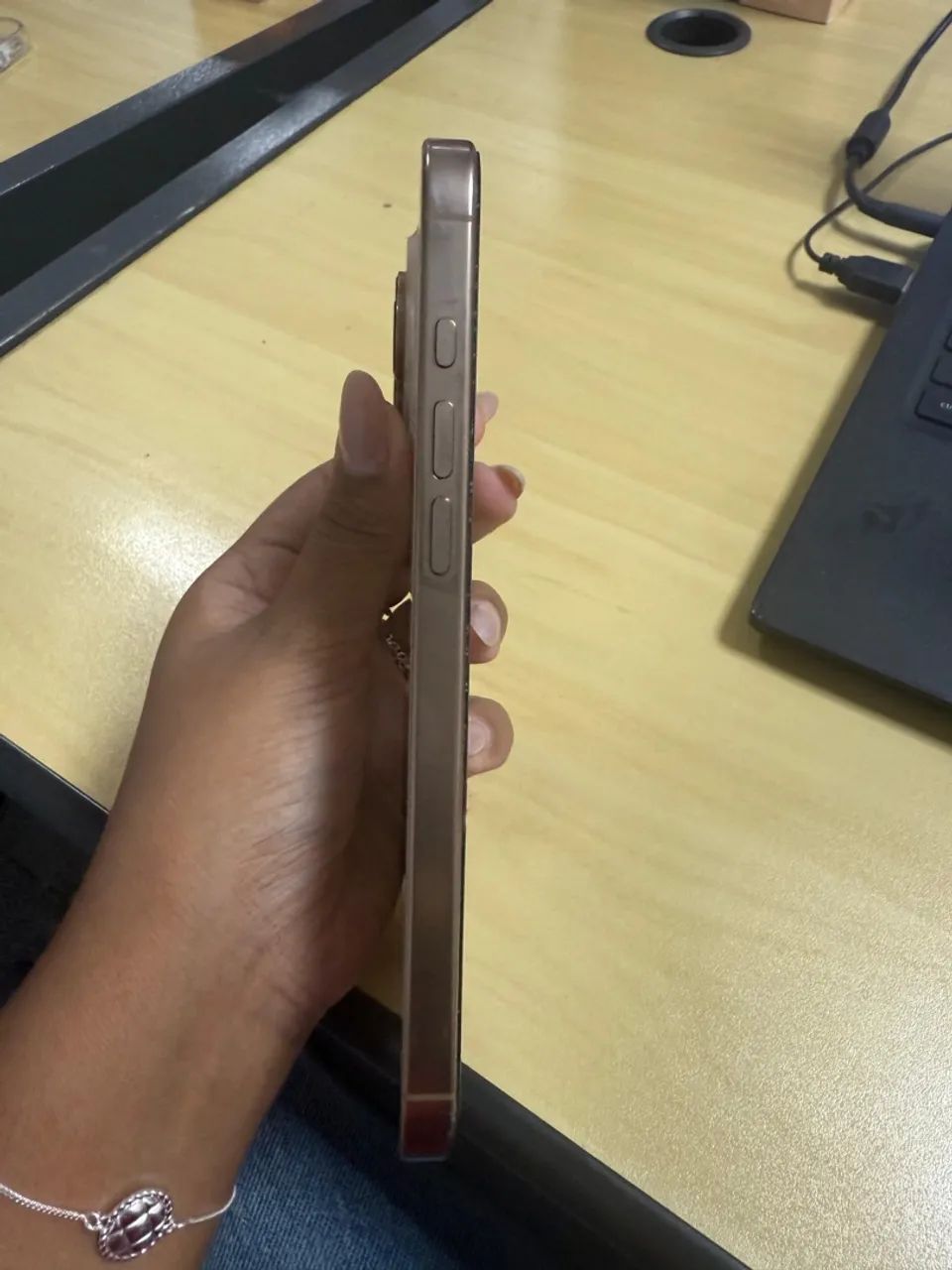 IPHONE 16 PRO MAX DESERT - Foto 5