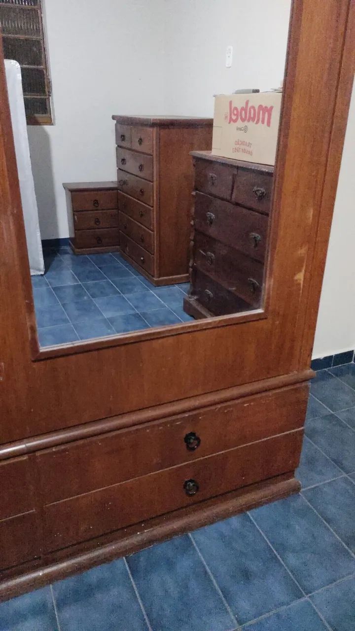 Guarda roupa madeira maciça. - Foto 3