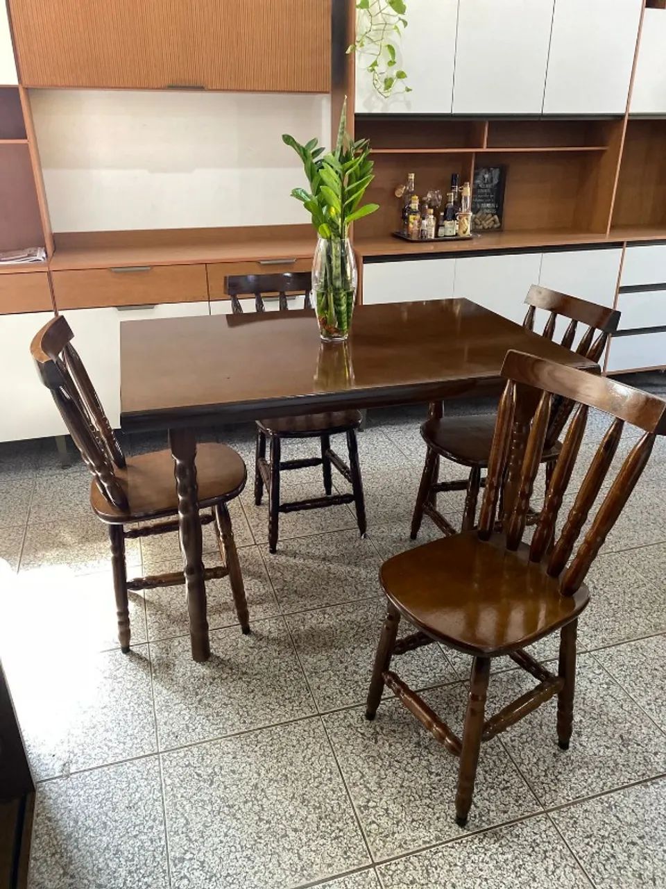Mesa de Jantar com 4 Cadeiras de Madeira Nova - Foto 4