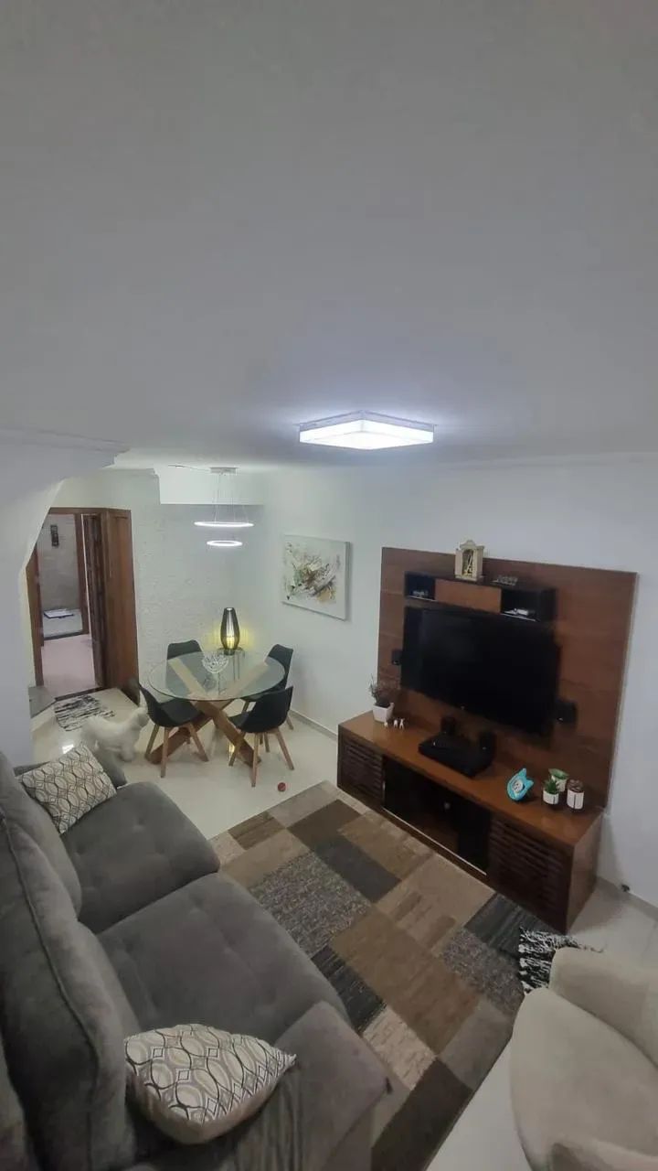 Casa de condomínio no Horto do ype