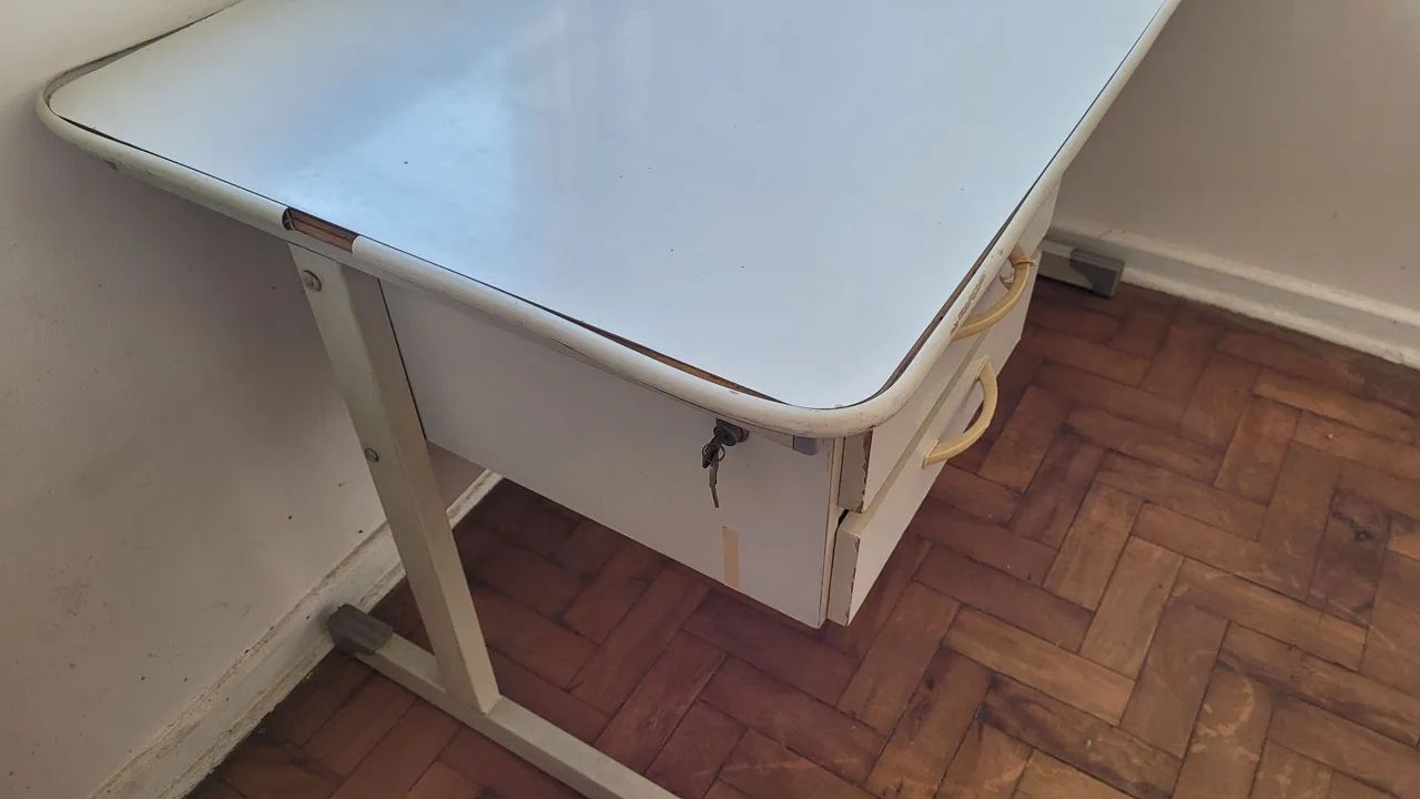 DOAÇÃO - Mesa de escritório 