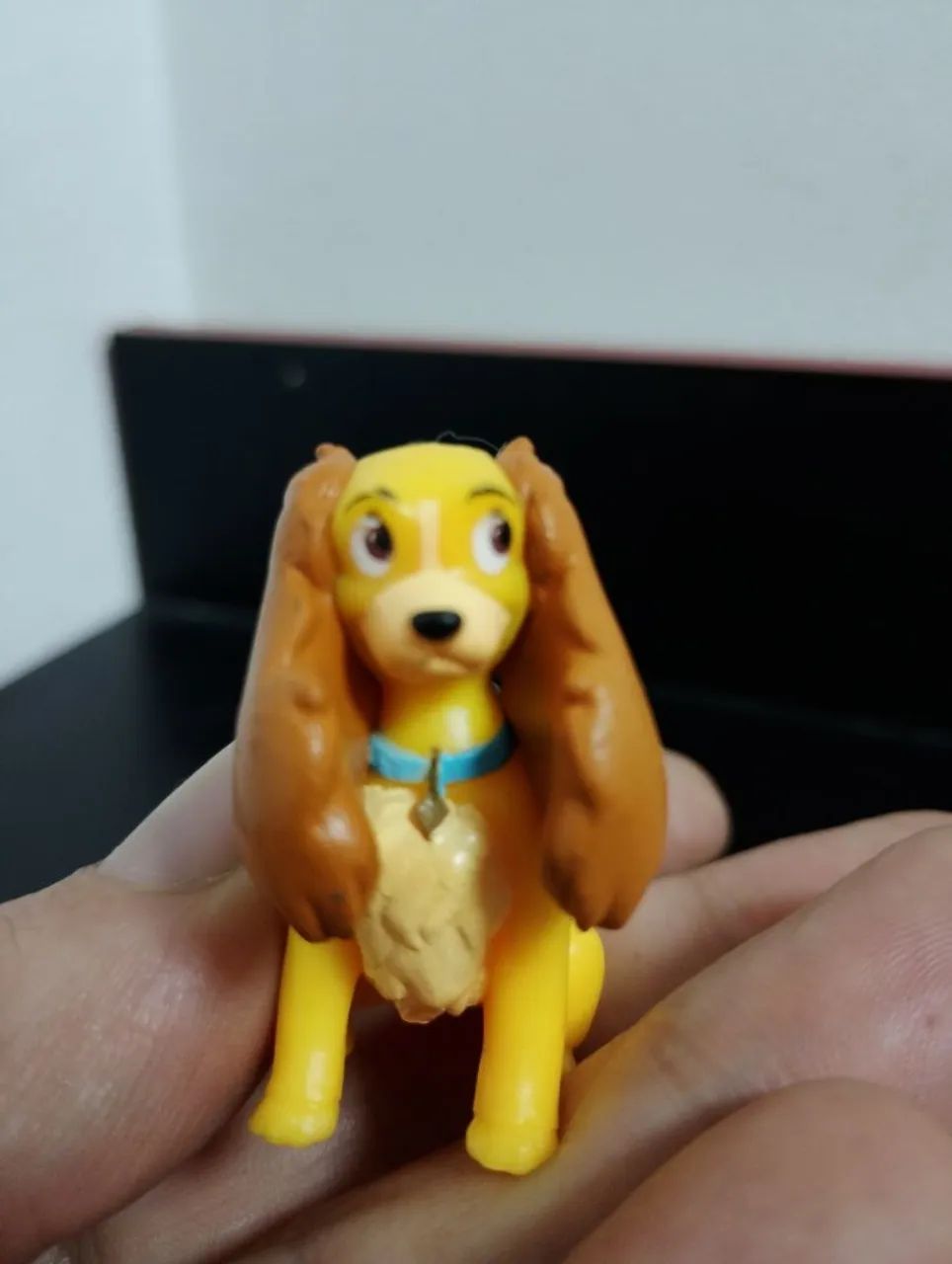 Livro e personagens do desenho A Dama e o Vagabundo - Foto 2