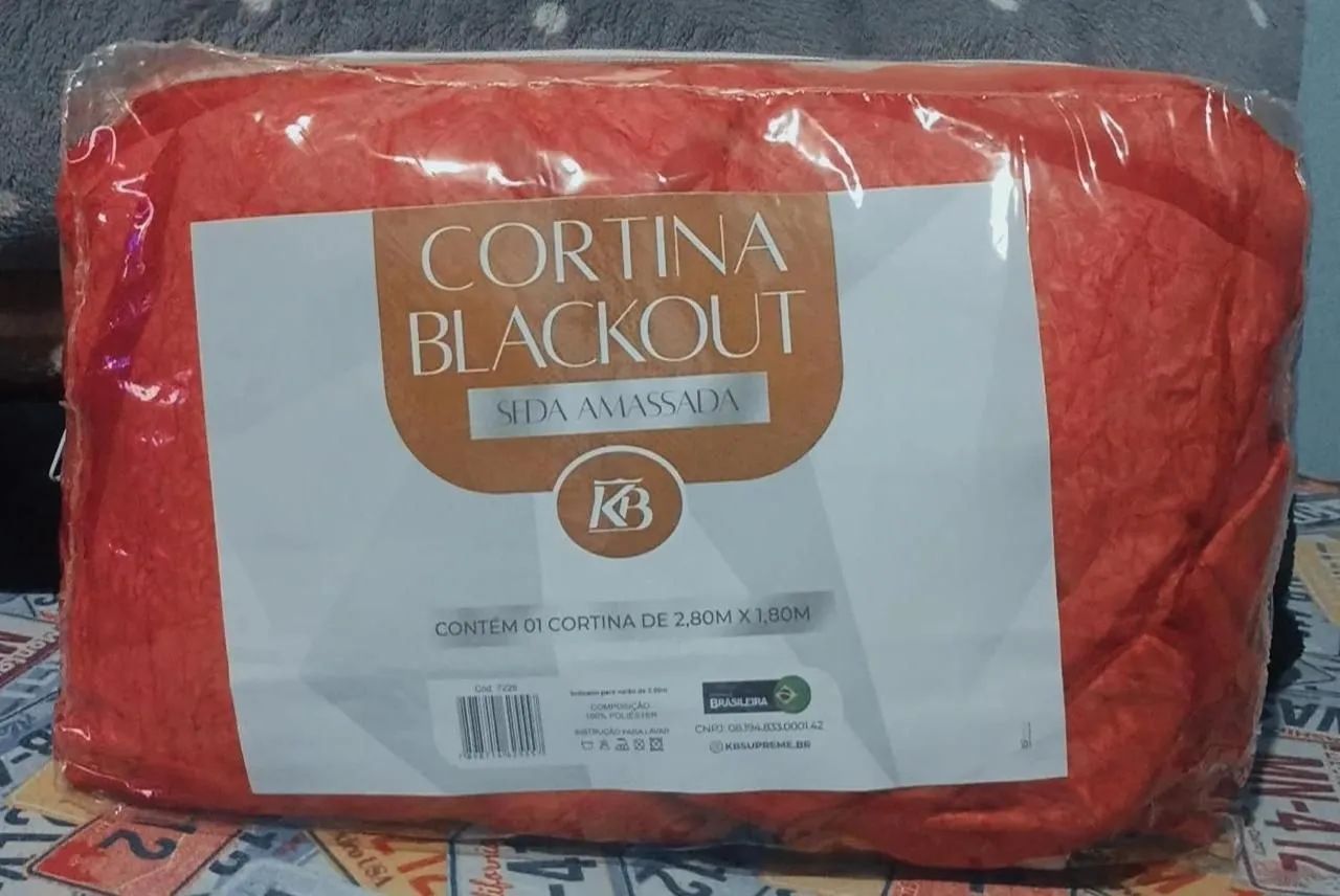 Jogo de cama e cortina. - Foto 2