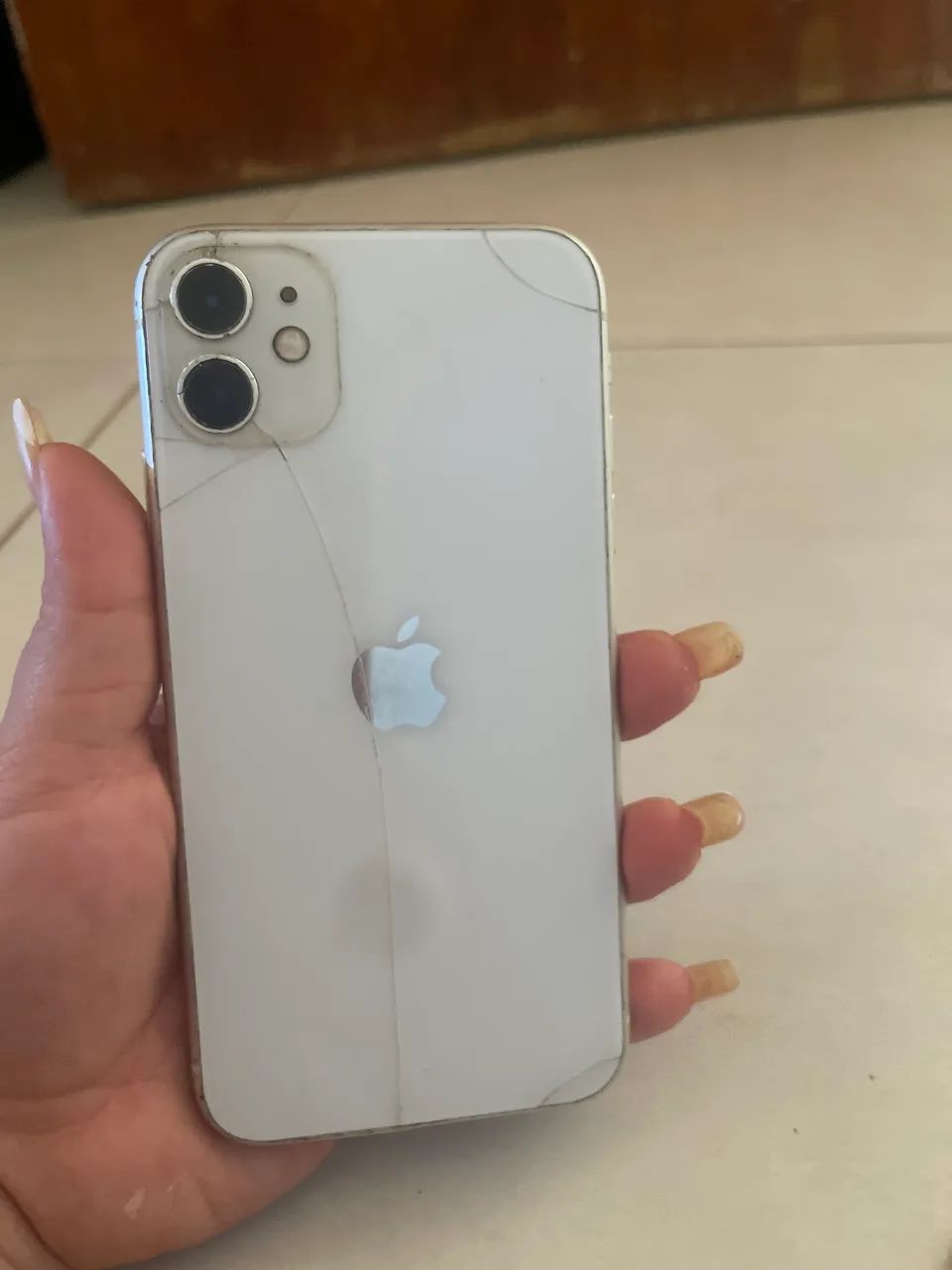 Vendo iPhone 11 no precinho - Foto 2