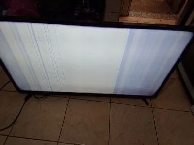 Tv Samsung com defeito - Foto 3