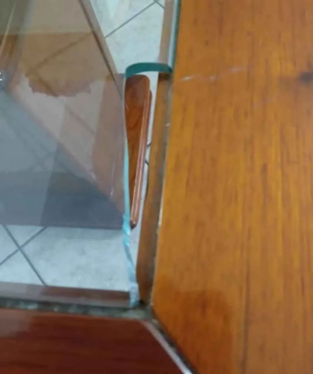 Mesa mogno tampo de vidro  - Foto 4
