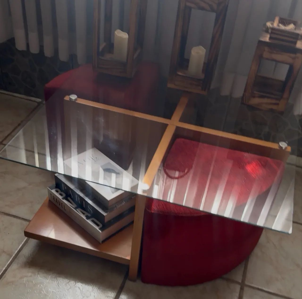 Mesa de centro com dois pufis um luxo madeira maciça