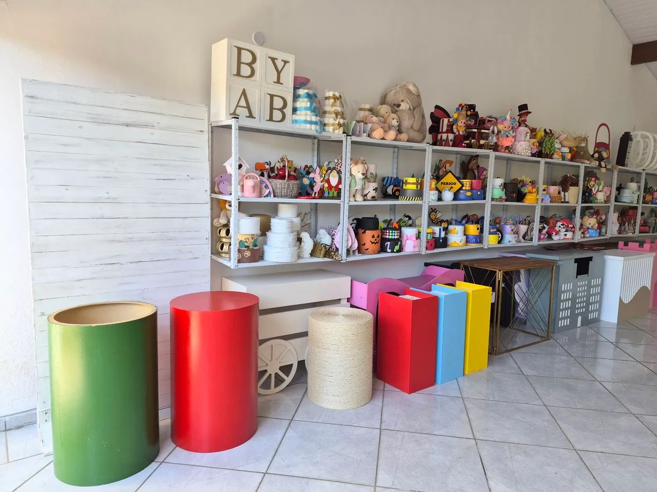 Loja de decoração PEGUE e MONTE  - Foto 3