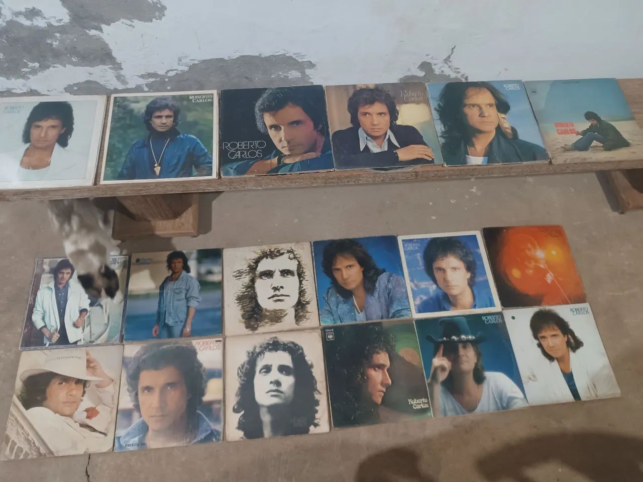 Discos vinil COLECAO ROBERTO CARLOS E OUTROS  - Foto 2