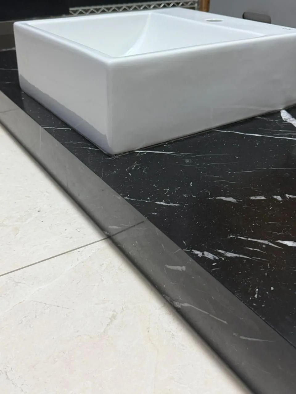 Bancada Marmore Nero Marquina com Cuba Celite - Foto 5