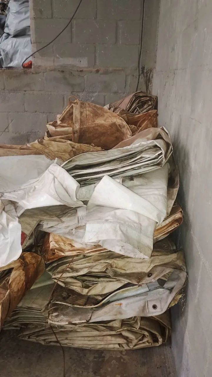 Lonas Usadas | Excelente para forrar fundo de poço 