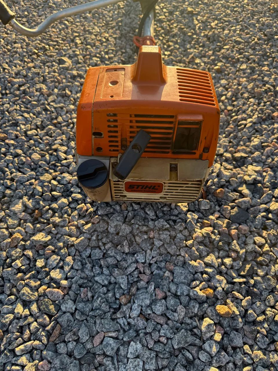 Roçadeira stihl fs220 - Foto 2
