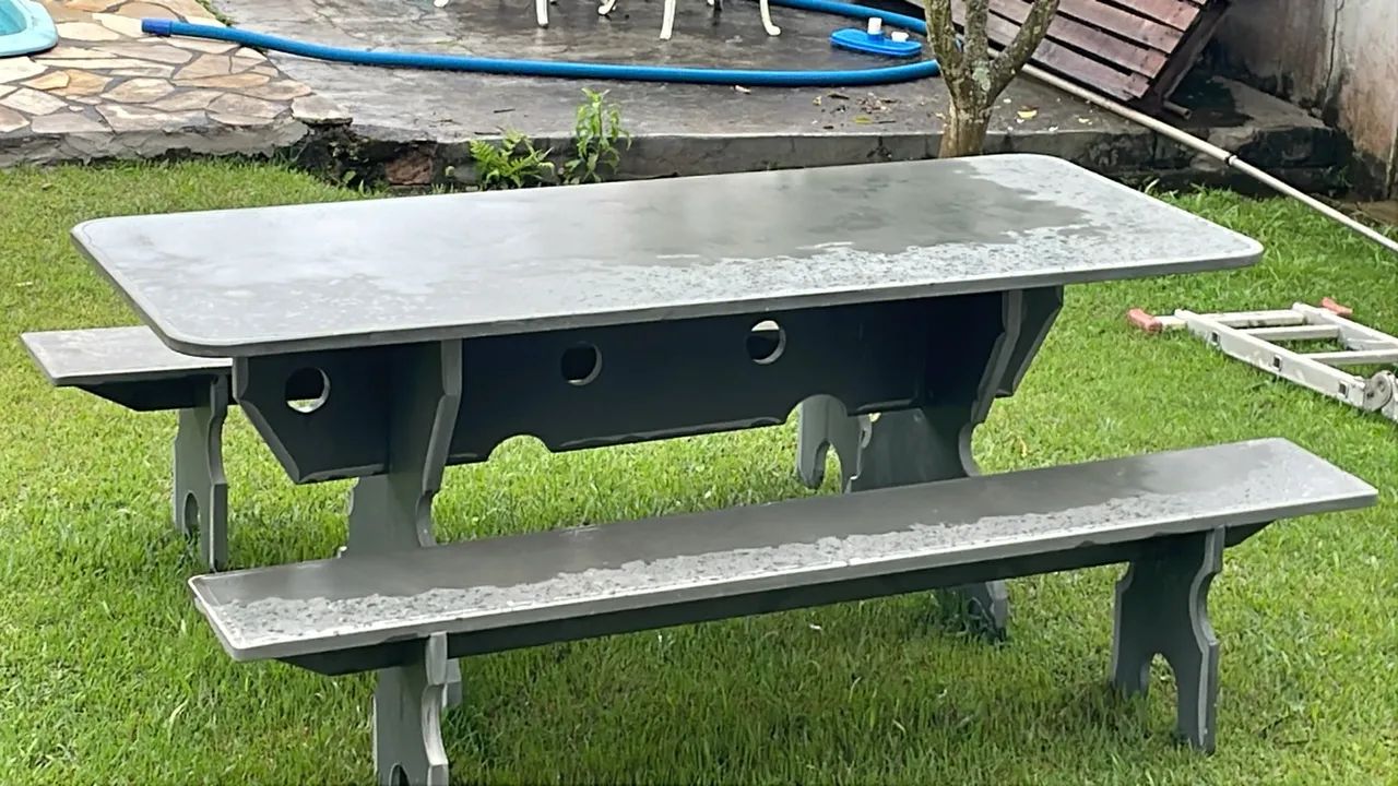 Vendo mesa ardósia com dois bancos  - Foto 2