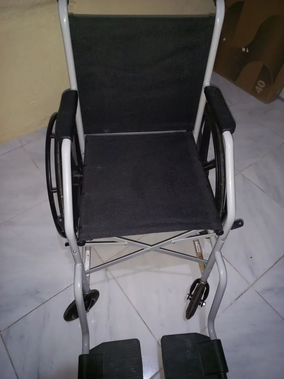 Cadeira de Rodas Seminova - Foto 5