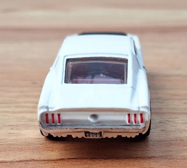Matchbox 1968 Ford Mustang Cobra Jet - Superfast Series 2006