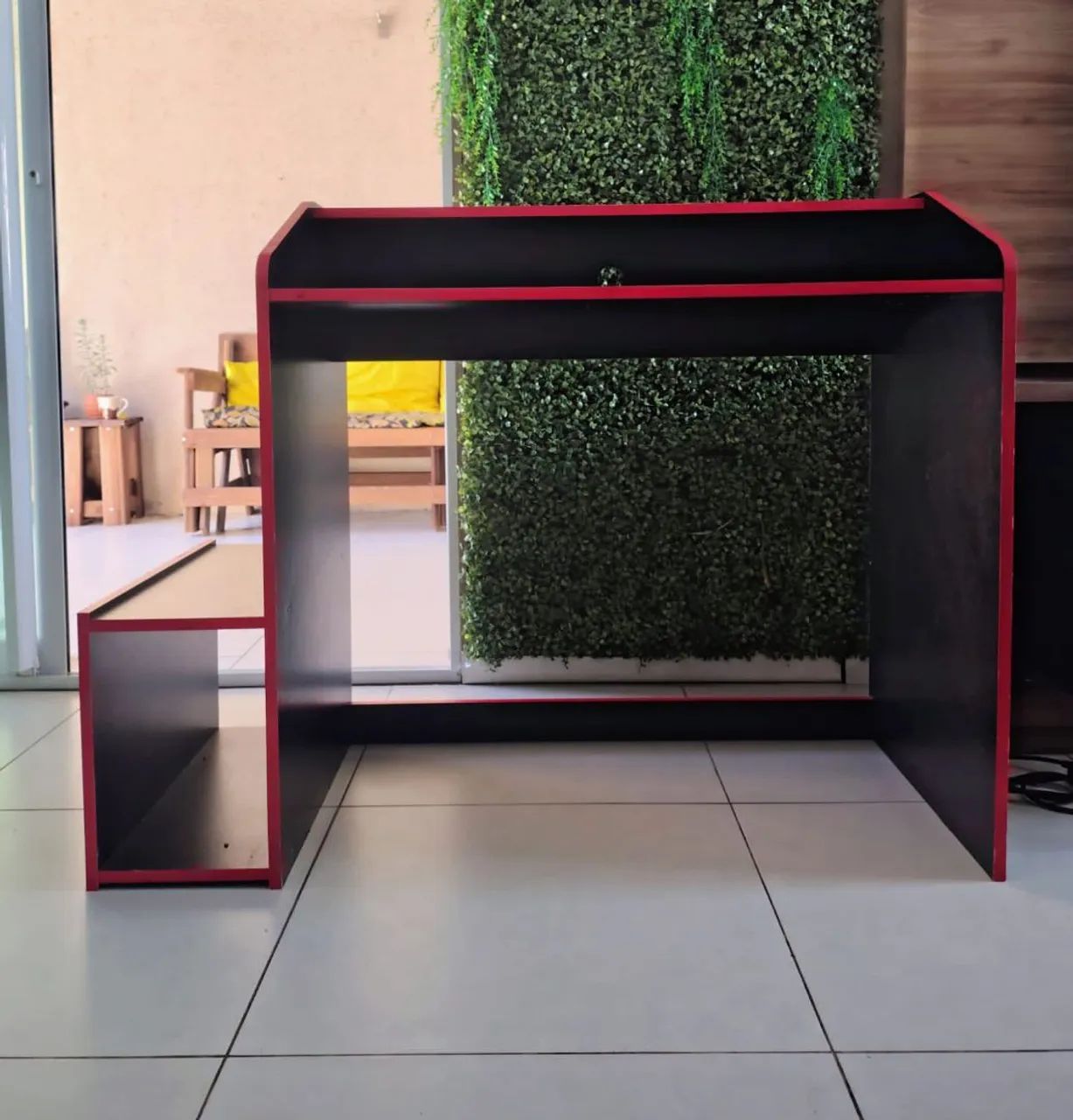 Mesa gamer semi nova