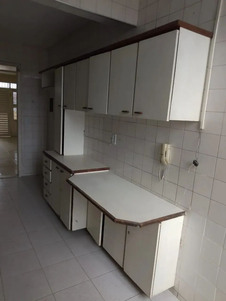 Apartamento com 85m2, 03 quartos, sala com varanda, 01 vaga de garagem. - Foto 5
