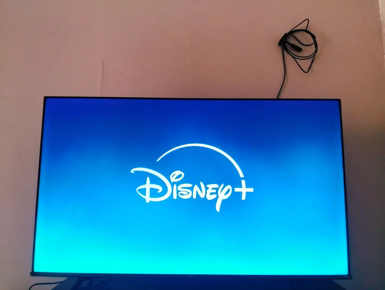 TV SMARTV 4K 60 " COM COMANDO DE VOZ 