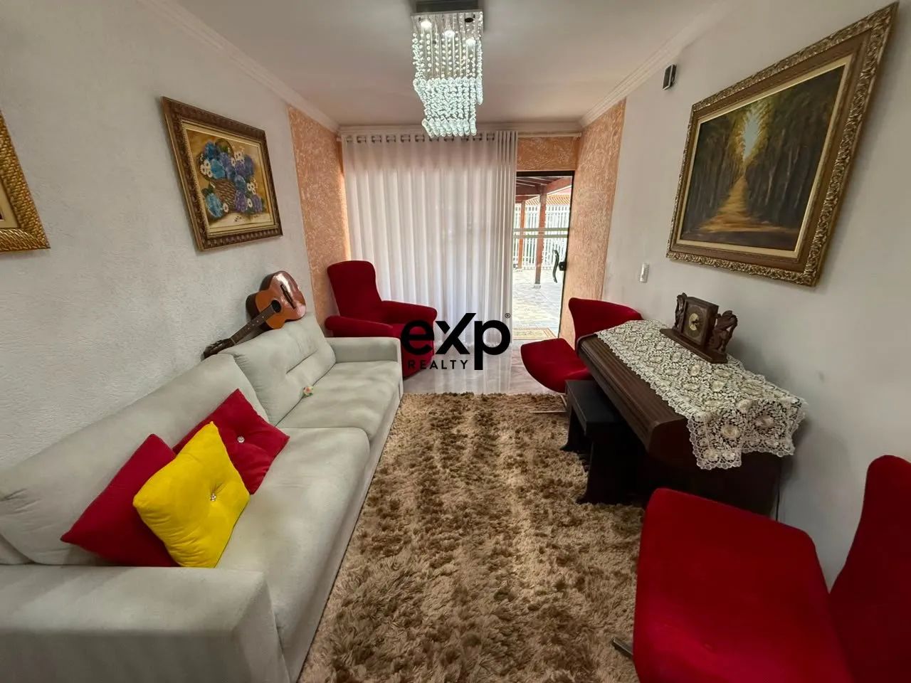 CASA COM 3 QUARTOS, SUÍTE E EDÍCULA COM CHURRASQUEIRA - Foto 3