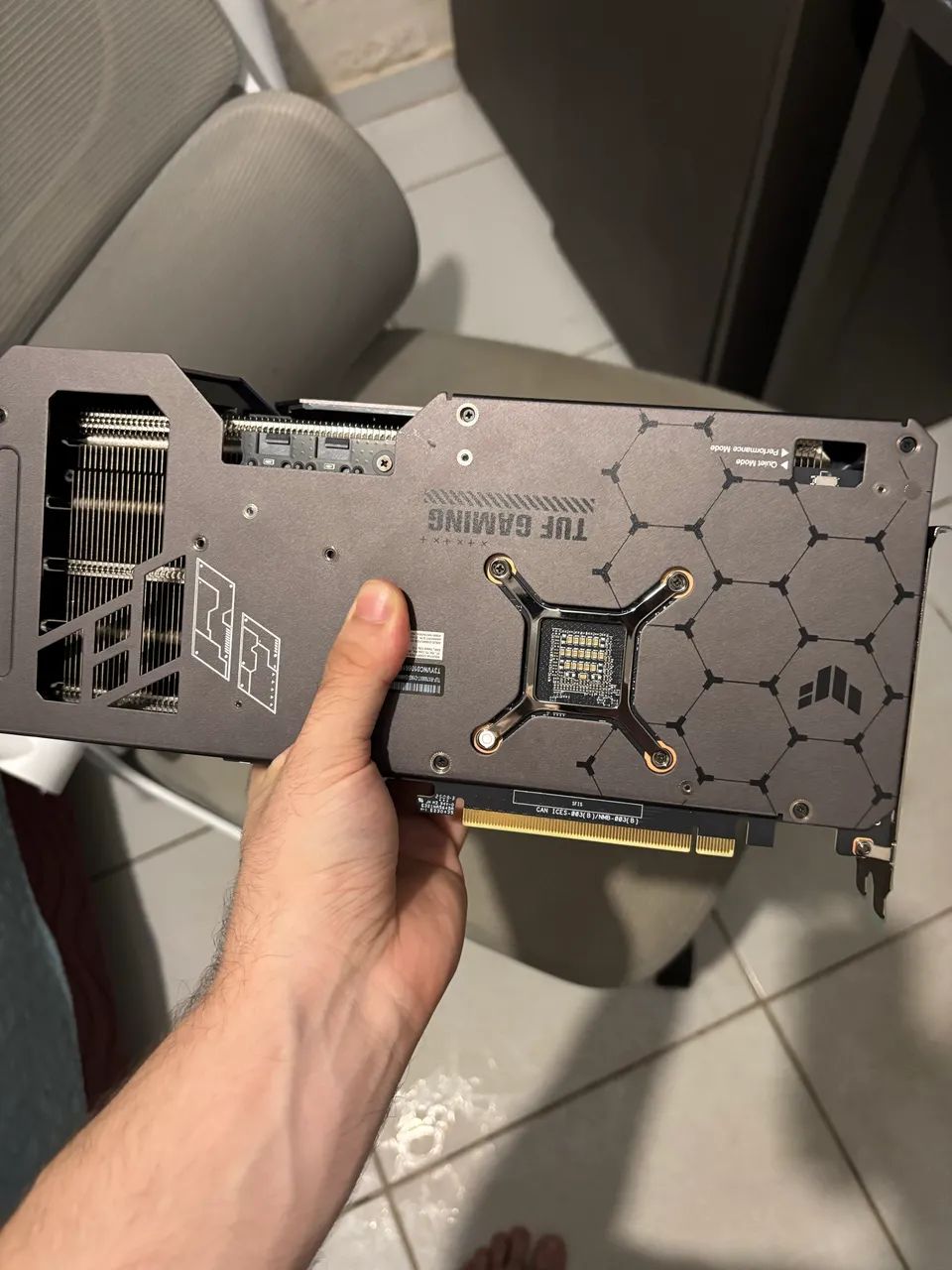 7600 XT 16 GB ASUS TUF  - Foto 4