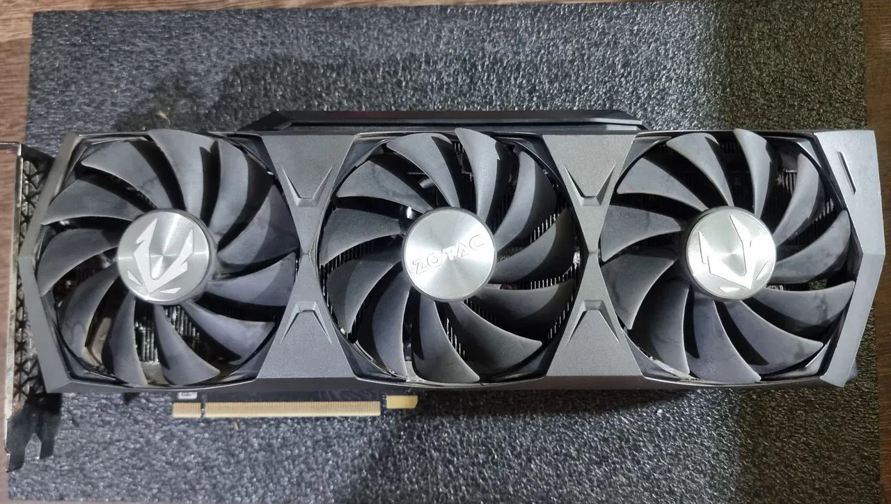 Placa de vídeo DANIFICADA Nvidia Zotac Gaming GeForce RTX 3080