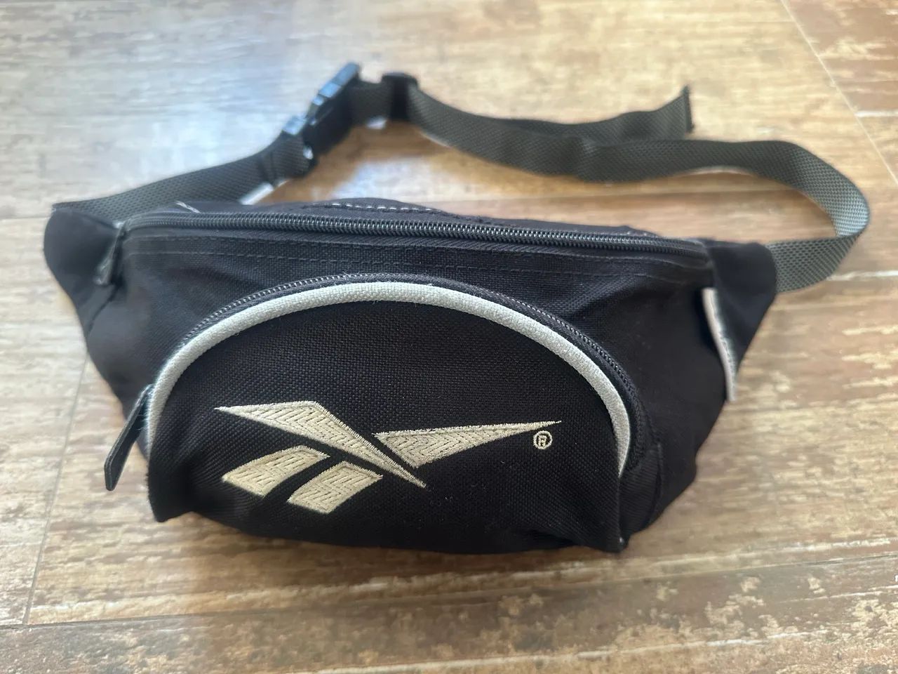 Pochete Reebok anos 2000 ótimo estado - Foto 2