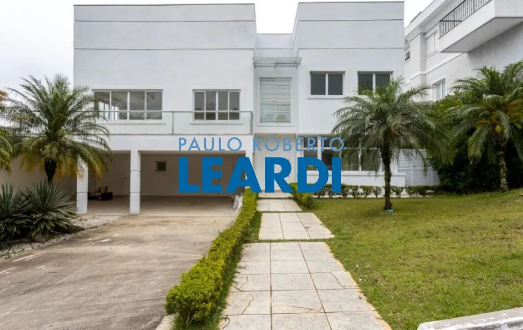 CASA EM CONDOMÍNIO - ALPHAVILLE 8 - SP