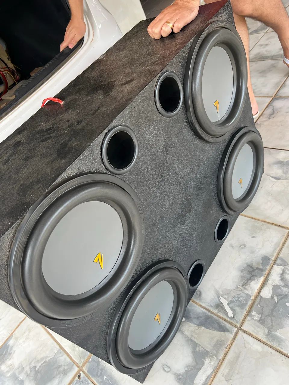 CAIXA COM GRAVES ZETTA 800rms - Aparelhos de Som - Capuava CAIXA COM GRAVES ZETTA 800rms - Aparelhos de Som - Capuava