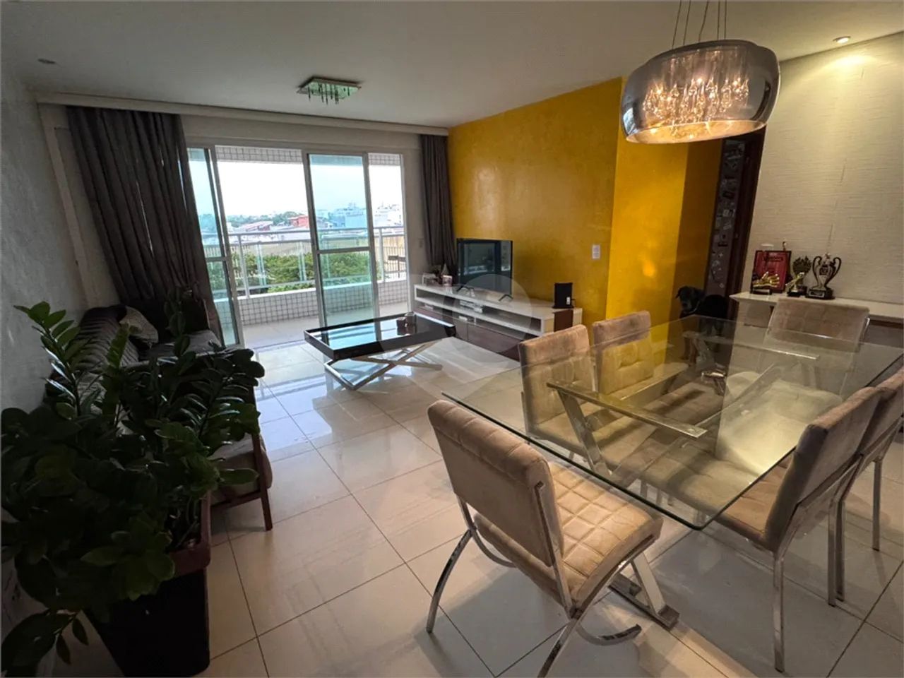 Apartamento com 3 quartos à venda em Cocó - CE