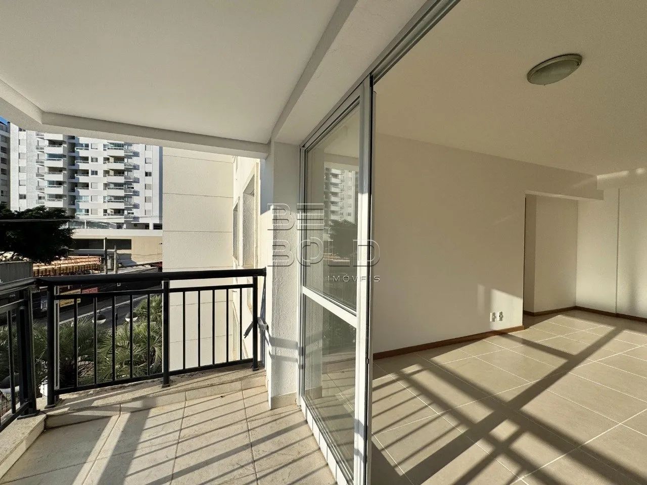 Apartamento com sacada gourmet no Abraão - Foto 4