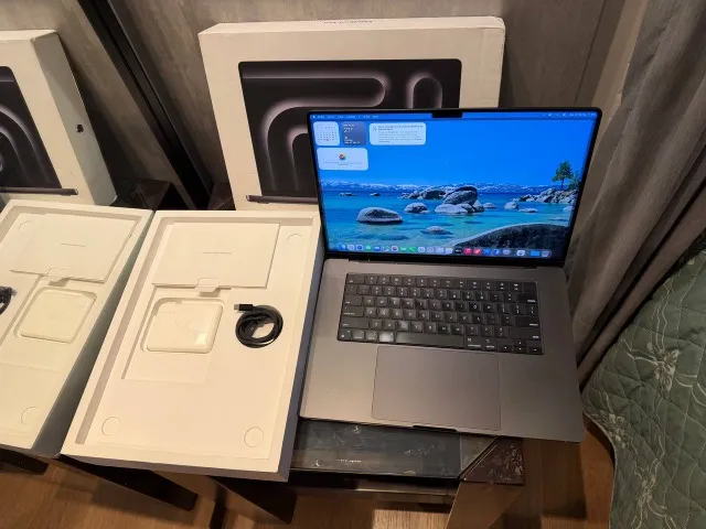 MacBook Pro M2 Max 14