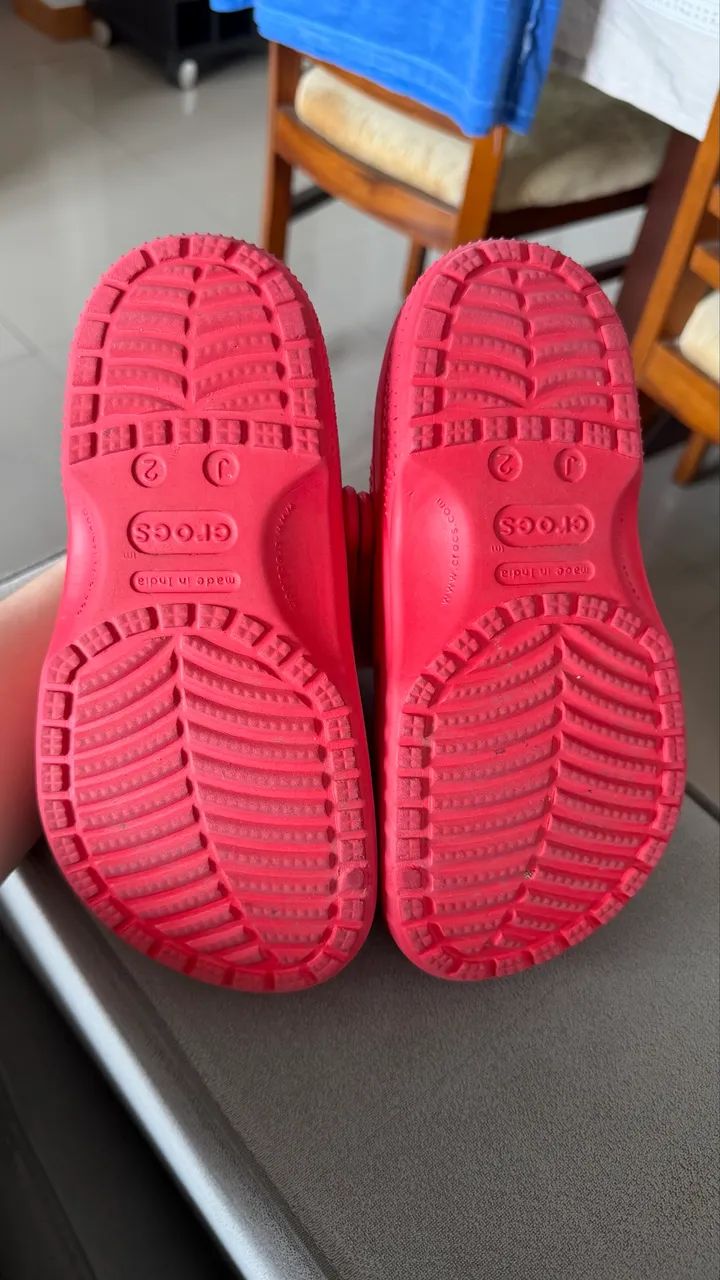 Crocs Vermelho 34 - Foto 2