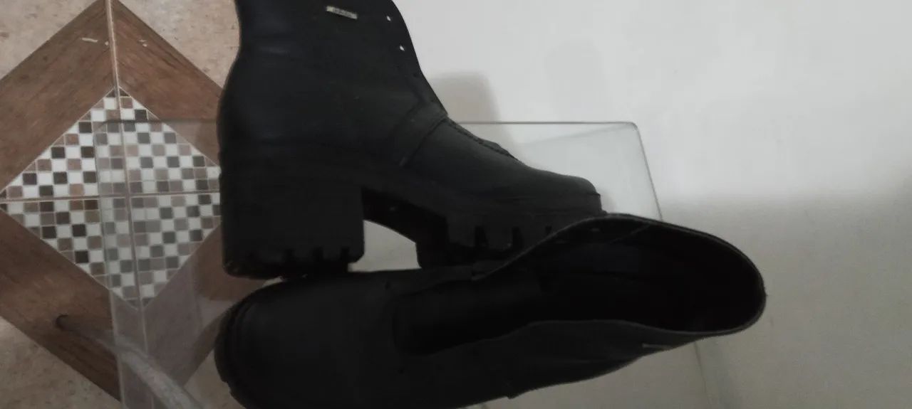 Bota feminina N. 39 - Foto 2