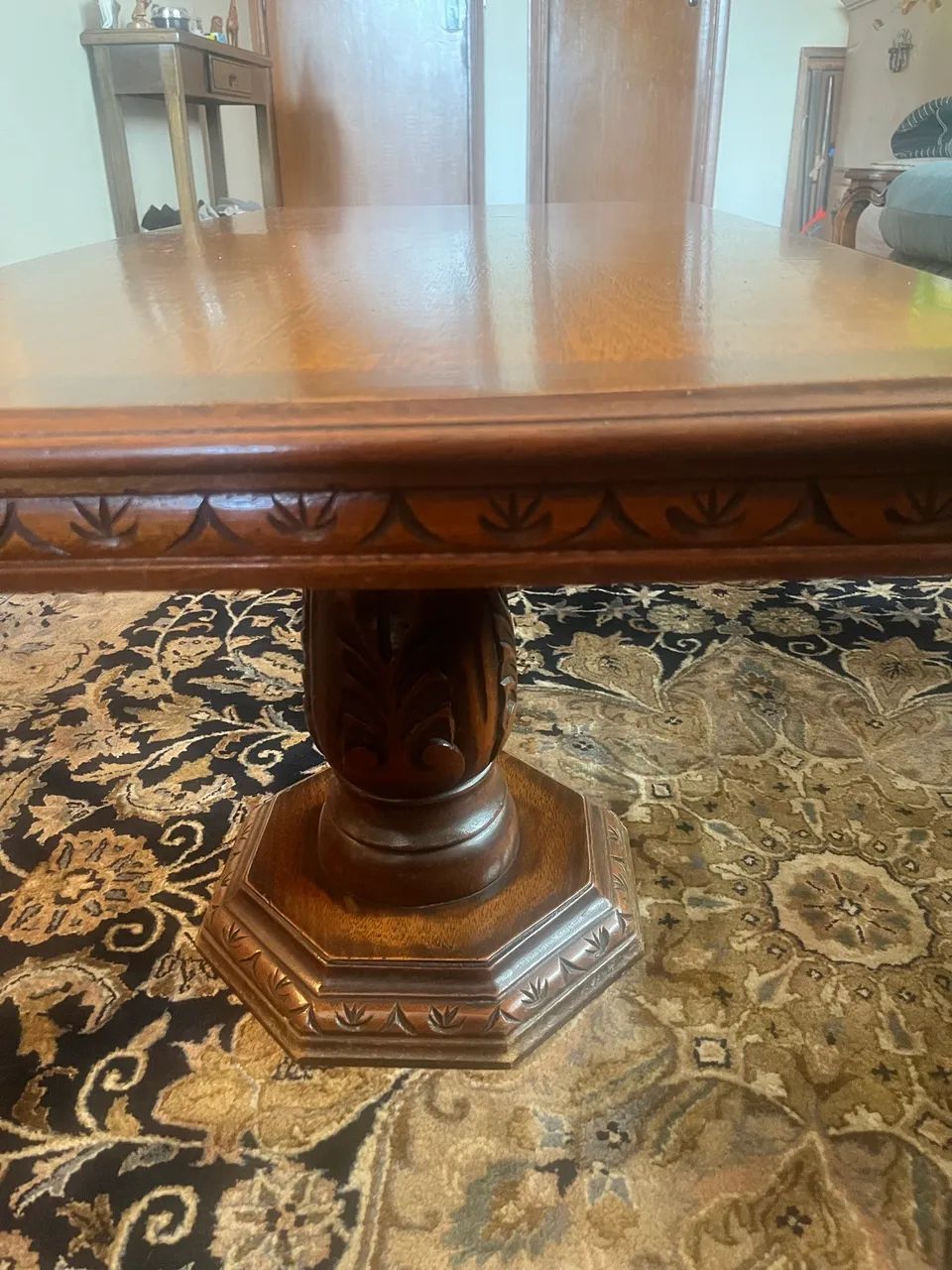 Mesa de centro de madeira maciça
