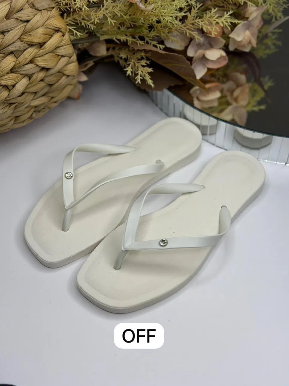 Chinelo de dedo feminino pingo de luz 