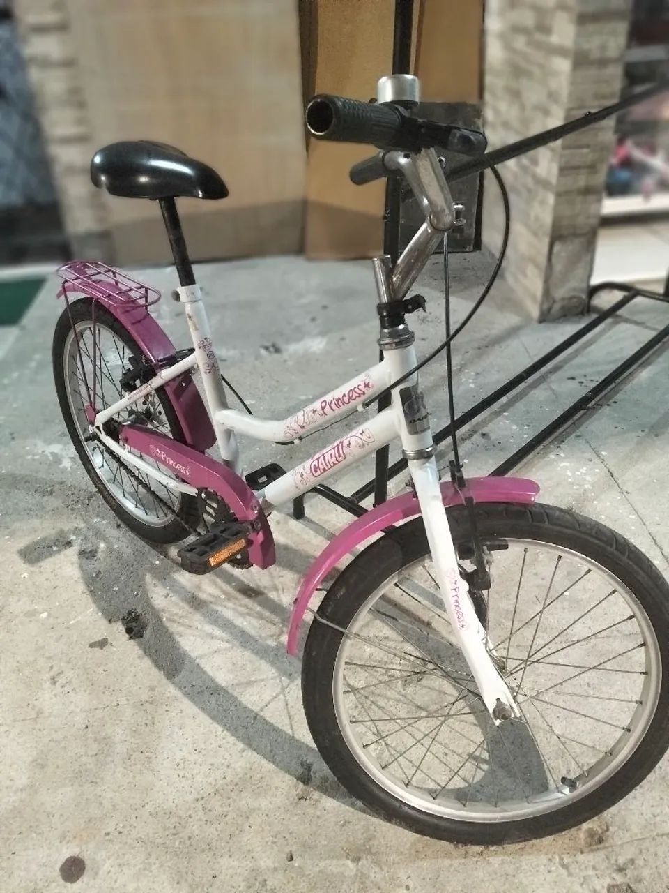 Bicicleta aro 20 bem conservada 