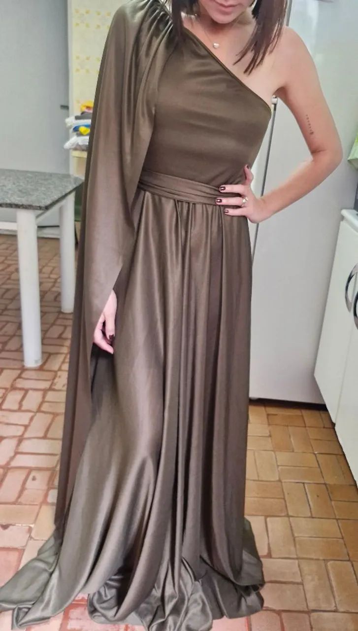 Vestido capas - nunca usado