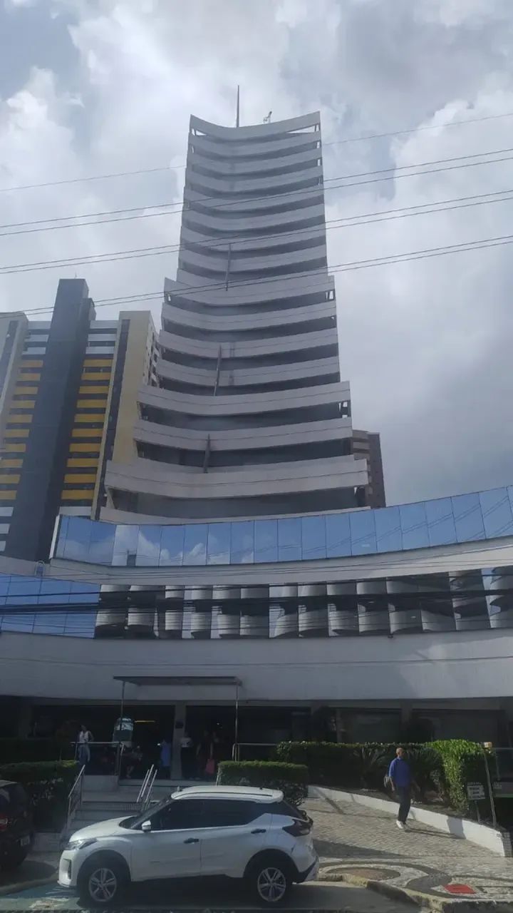 Lotus aluga sala comercial no Ed. Síntese 21
