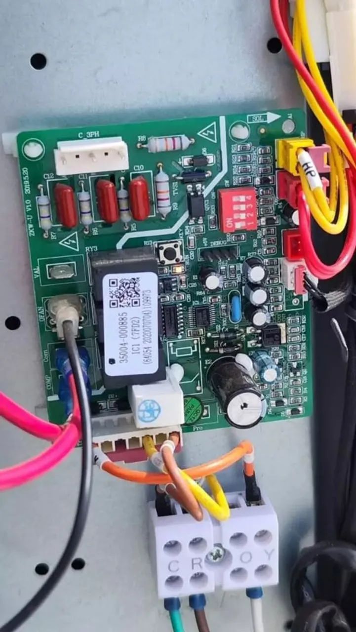 Conserto de placa de ar condicionado 