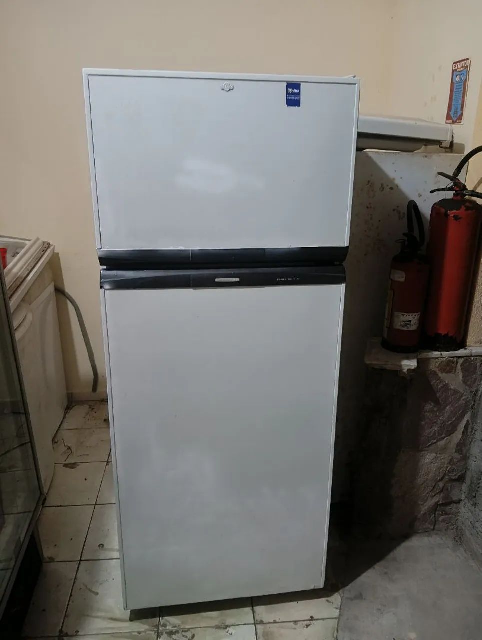 Geladeira funcionando perfeitamente com garantia 