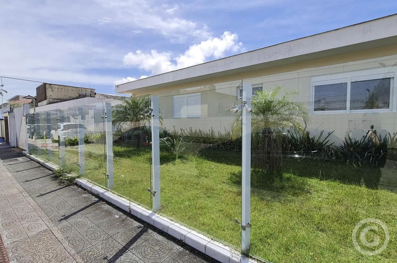 Casa semimobiliada com quatro dormitórios em Santa Mônica - Foto 5